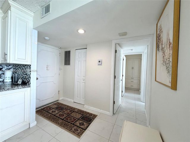 7135 Collins Ave 1214, Miami Beach, FL 33141
