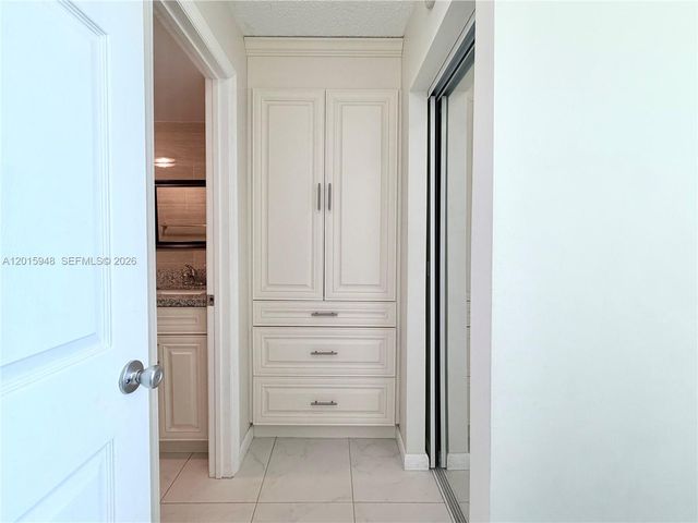 7135 Collins Ave 1214, Miami Beach, FL 33141
