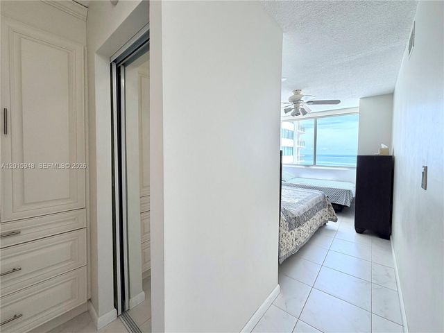 7135 Collins Ave 1214, Miami Beach, FL 33141