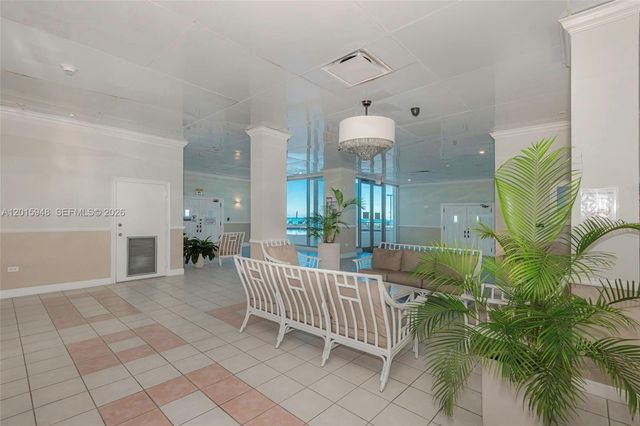 7135 Collins Ave 1214, Miami Beach, FL 33141