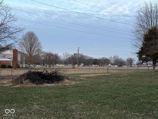 5825 Blue Bluff Road, Martinsville, IN 46151