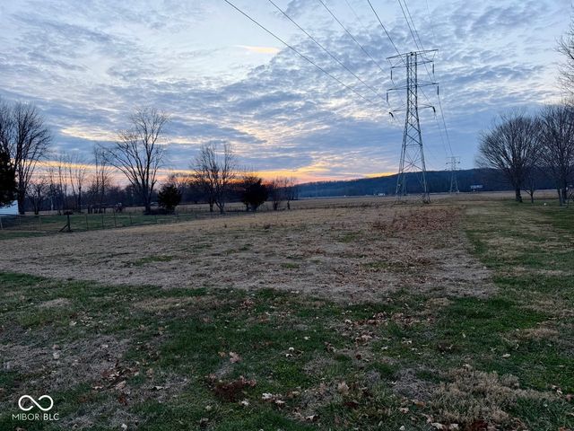 5825 Blue Bluff Road, Martinsville, IN 46151