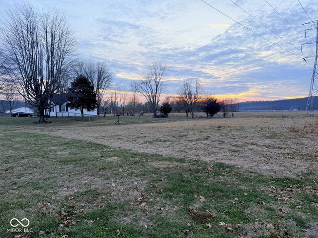 5825 Blue Bluff Road, Martinsville, IN 46151