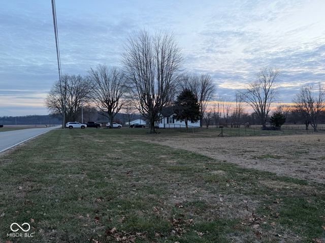 5825 Blue Bluff Road, Martinsville, IN 46151