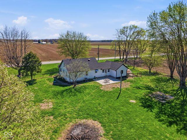 5825 Blue Bluff Road, Martinsville, IN 46151