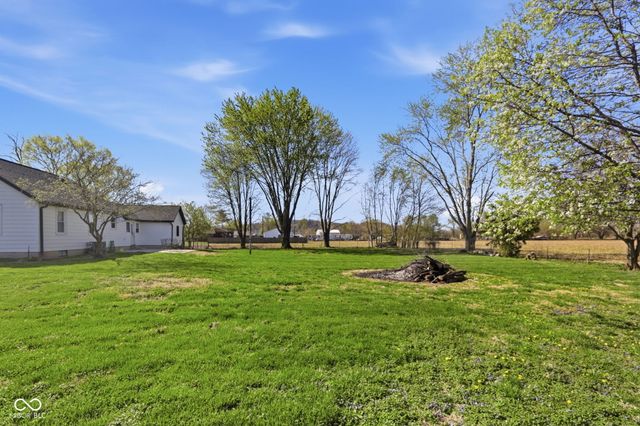 5825 Blue Bluff Road, Martinsville, IN 46151