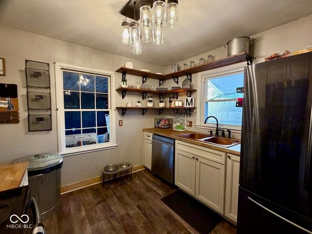 5825 Blue Bluff Road, Martinsville, IN 46151