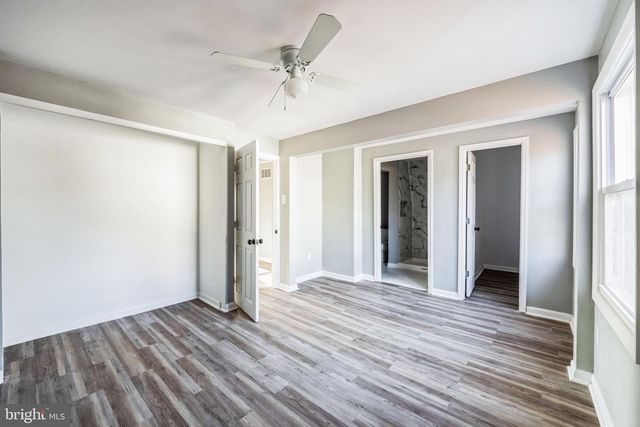 215 EVERGREEN AVENUE, Williamstown, NJ 08094