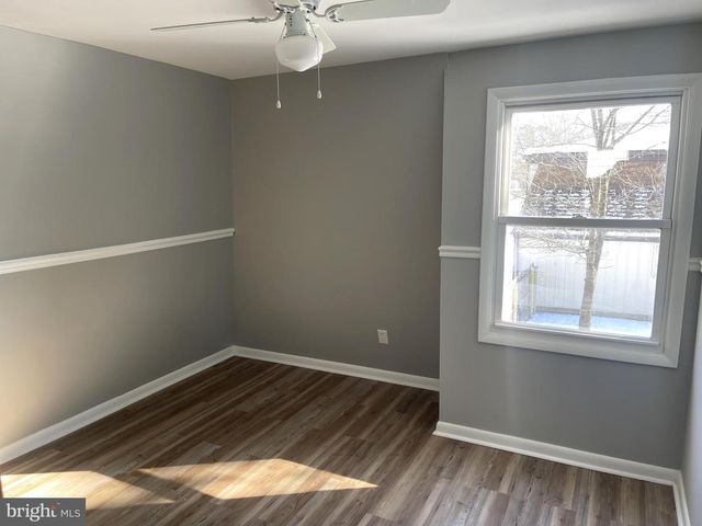215 EVERGREEN AVENUE, Williamstown, NJ 08094