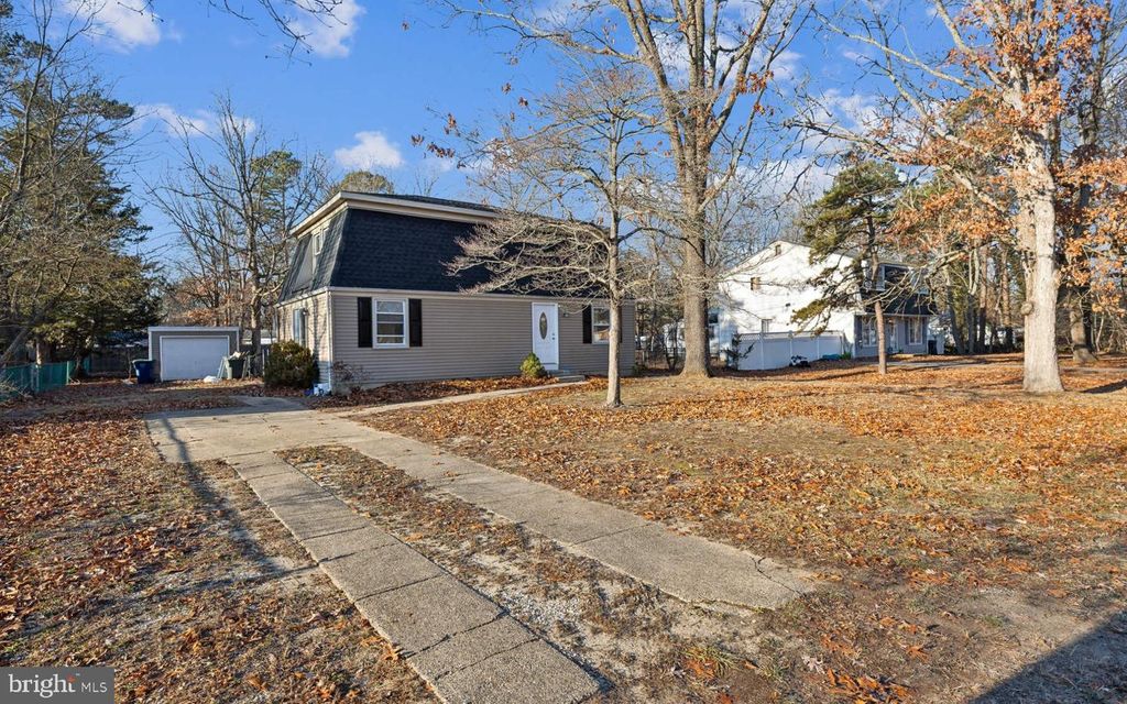 215 EVERGREEN AVENUE, Williamstown, NJ 08094