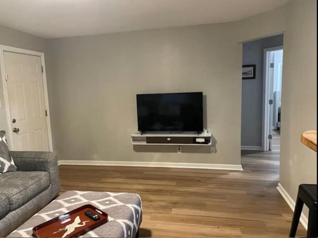 421 Perkins Avenue, League City, TX 77573