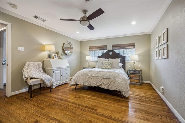 9226 Timberside Drive, Houston, TX 77025