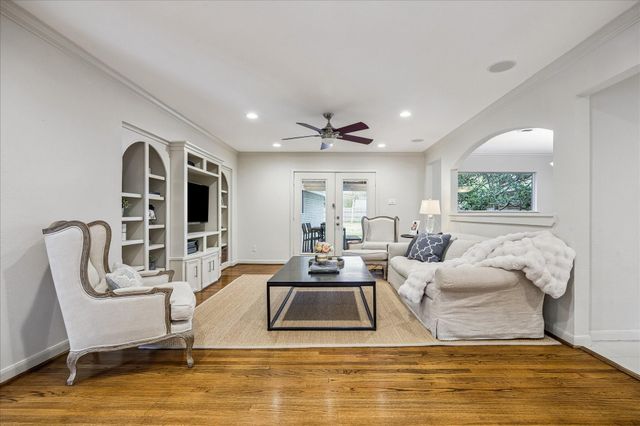 9226 Timberside Drive, Houston, TX 77025