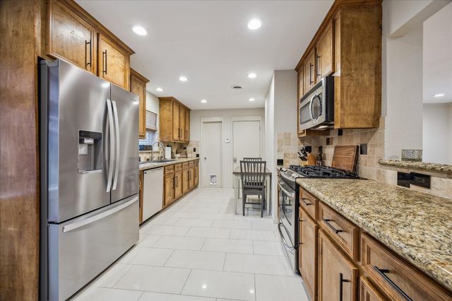 9226 Timberside Drive, Houston, TX 77025