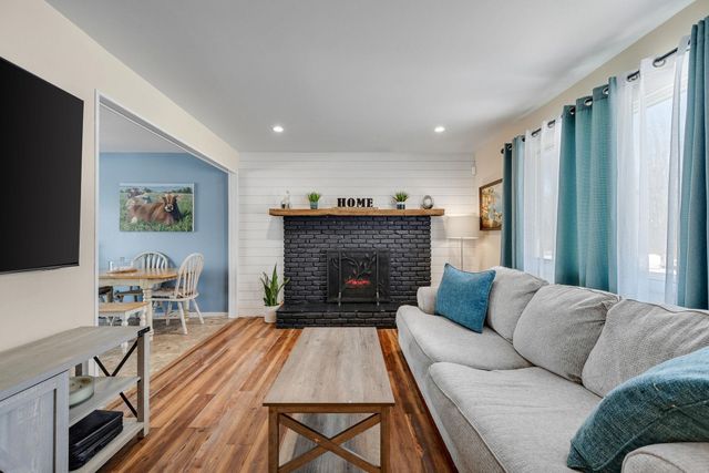 263 Lynrick Acres, Charlotte, VT 05445