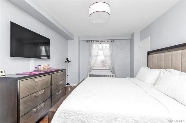 61-15 97th Street 6A, Rego Park, NY 11374