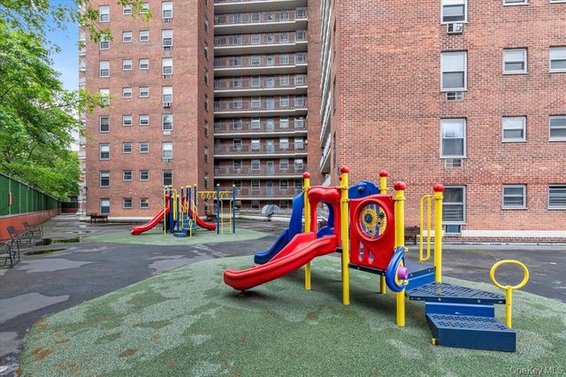 61-15 97th Street 6A, Rego Park, NY 11374