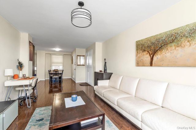 61-15 97th Street 6A, Rego Park, NY 11374
