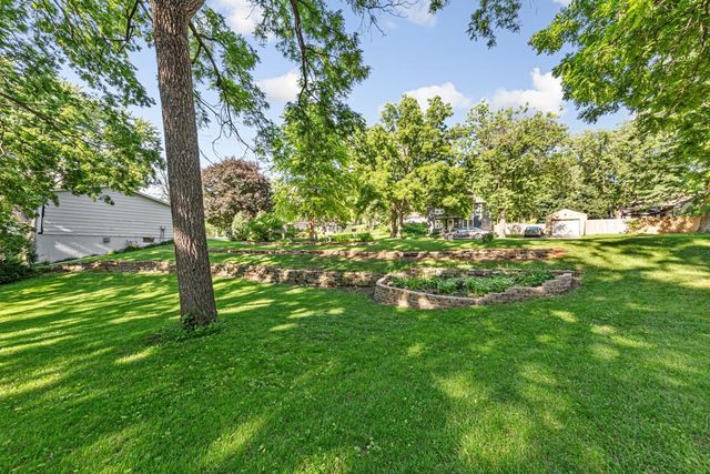 128 5th Avenue SW, Faribault, MN 55021