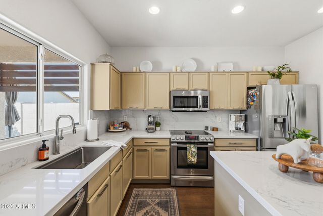 8385 W MARY ANN Drive, Peoria, AZ 85382
