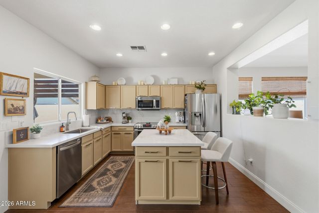 8385 W MARY ANN Drive, Peoria, AZ 85382