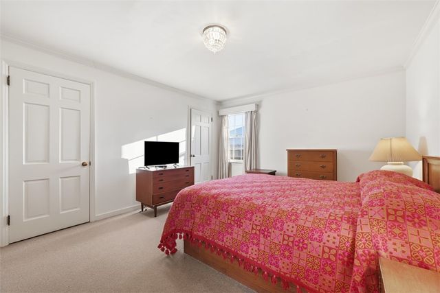 6820 Linden Lane, Point Breeze, PA 15208