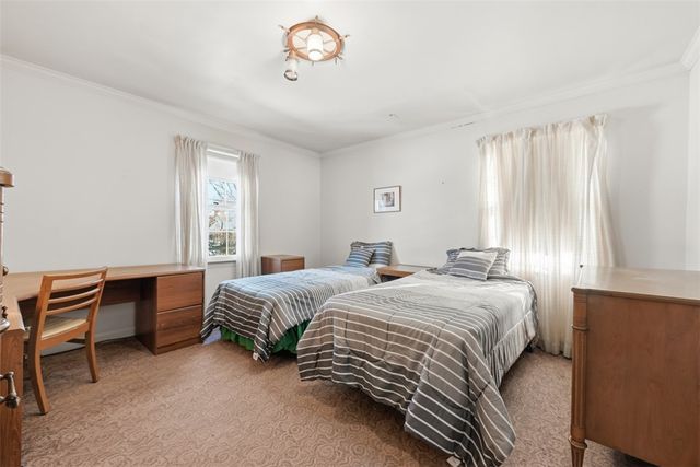 6820 Linden Lane, Point Breeze, PA 15208