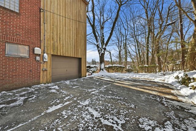 6820 Linden Lane, Point Breeze, PA 15208