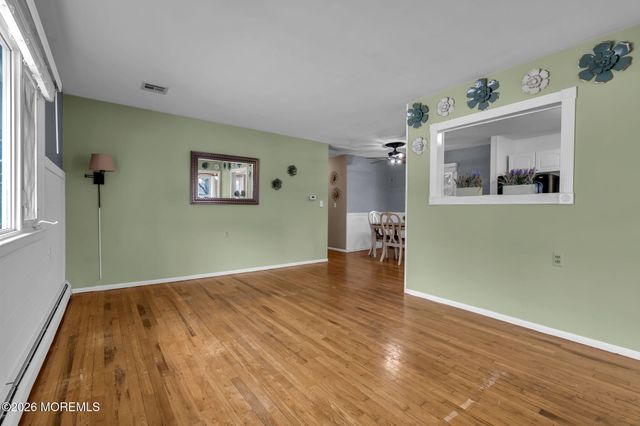 20 Catskill Court, Toms River, NJ 08753