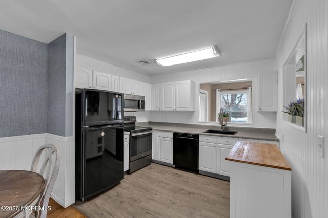 20 Catskill Court, Toms River, NJ 08753