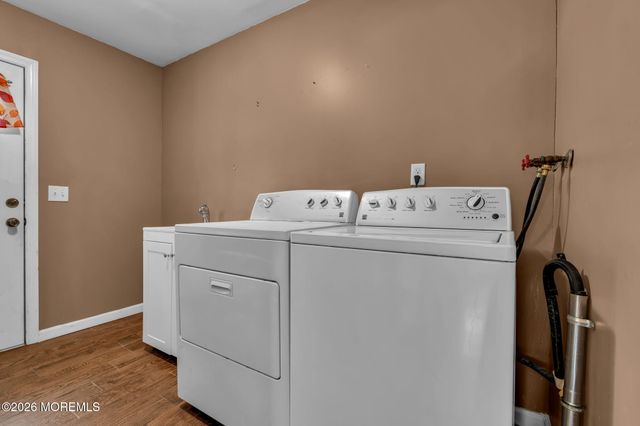 20 Catskill Court, Toms River, NJ 08753