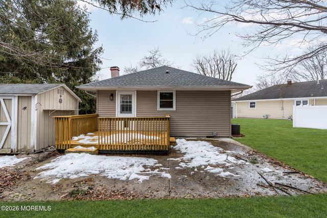 20 Catskill Court, Toms River, NJ 08753