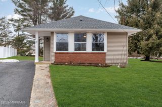 20 Catskill Court, Toms River, NJ 08753