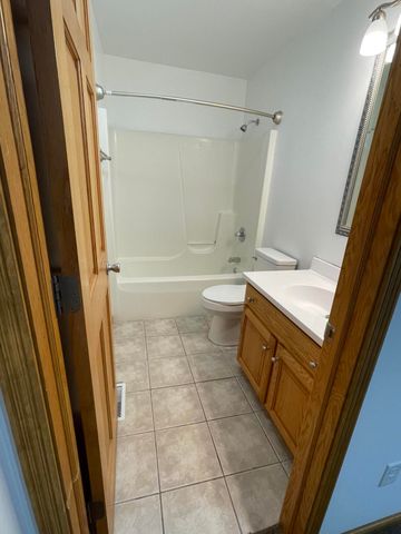 2160 Westchester Avenue, Chesterton, IN 46304