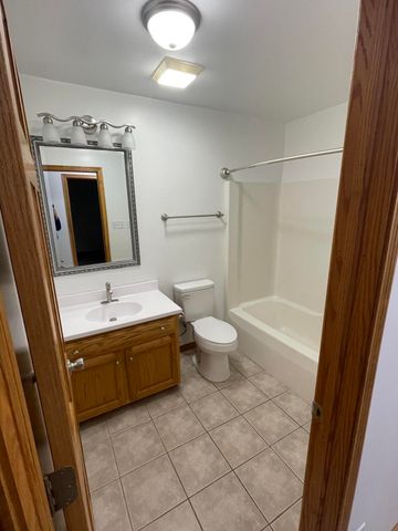 2160 Westchester Avenue, Chesterton, IN 46304