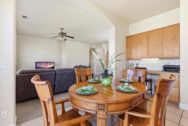 2206 Edmart St, Escalon, CA 95320