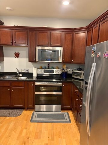 422 John Mahar Hwy 408, Braintree, MA 02184