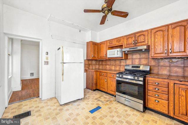 2417 E CUMBERLAND ST, Philadelphia, PA 19125