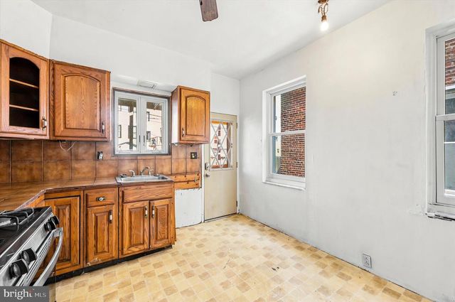 2417 E CUMBERLAND ST, Philadelphia, PA 19125