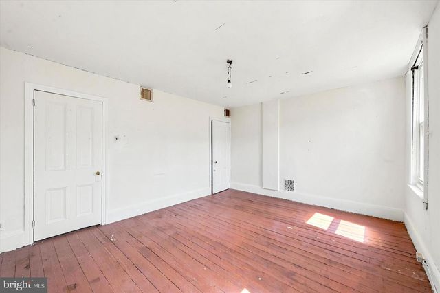 2417 E CUMBERLAND ST, Philadelphia, PA 19125