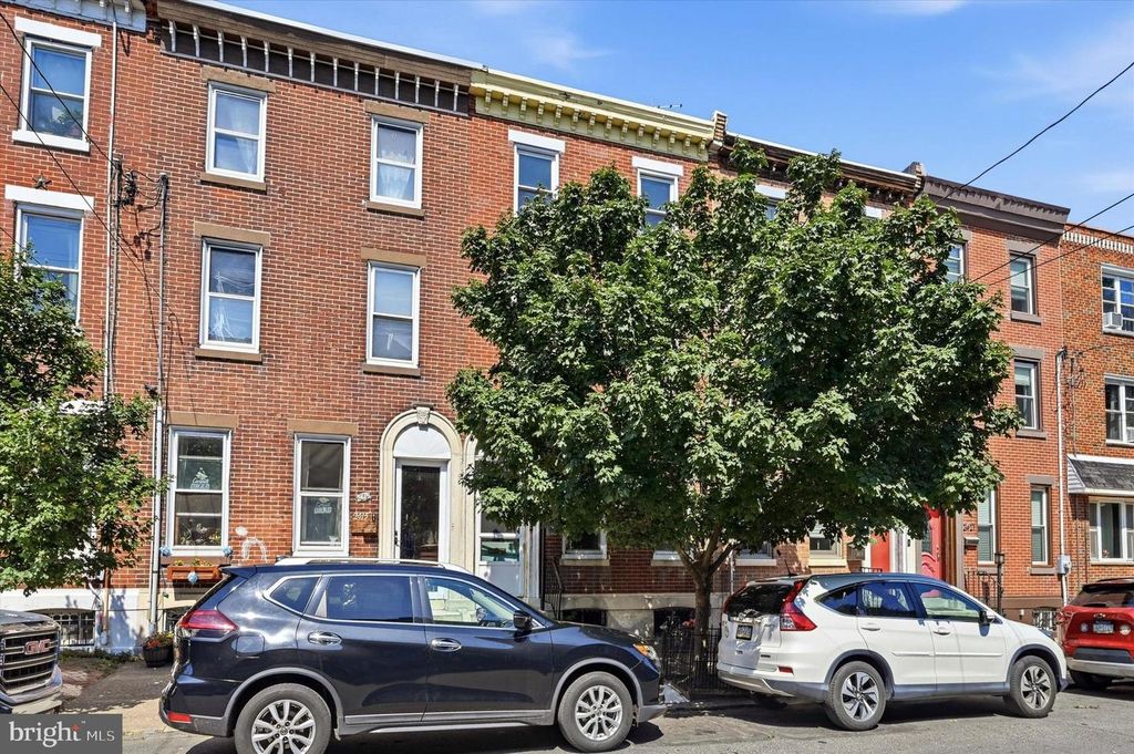 2417 E CUMBERLAND ST, Philadelphia, PA 19125
