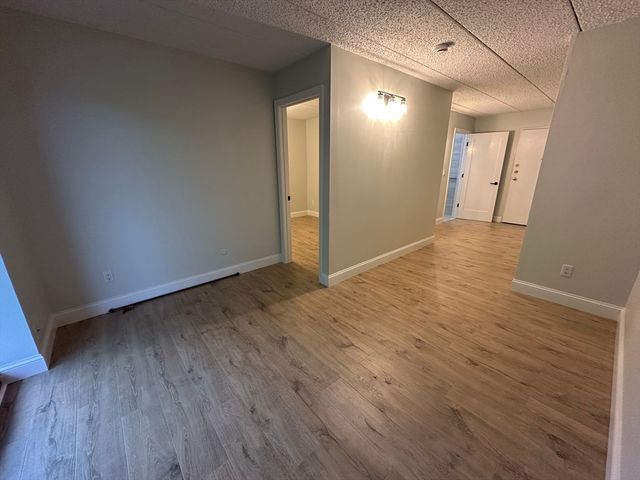 40 Cochituate Rd 16, Framingham, MA 01701