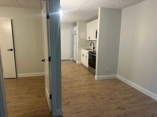 40 Cochituate Rd 16, Framingham, MA 01701