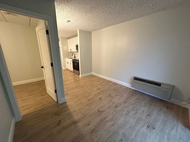 40 Cochituate Rd 16, Framingham, MA 01701