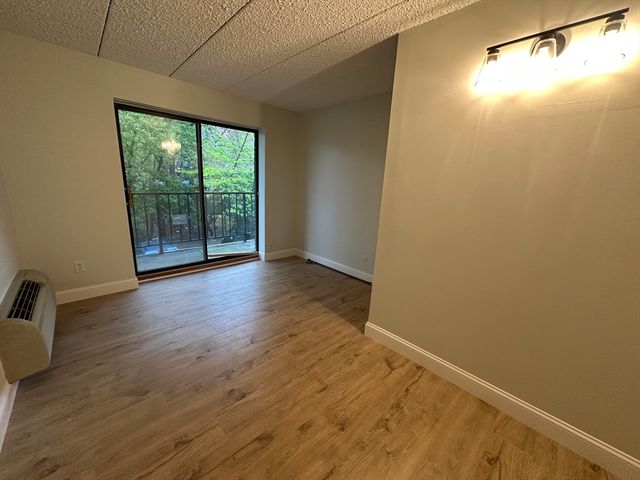 40 Cochituate Rd 16, Framingham, MA 01701