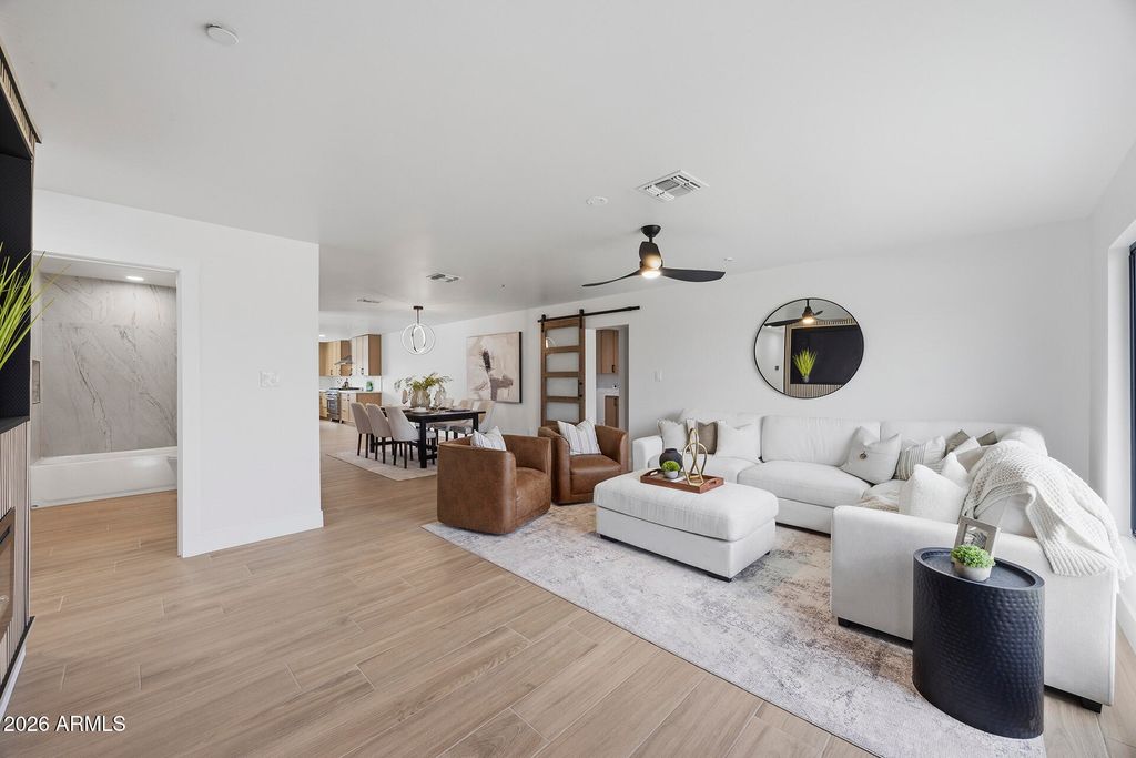 8401 E AVALON Drive, Scottsdale, AZ 85251 — photo 4