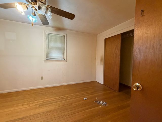 27 Dillon St, Worcester, MA 01604