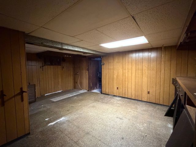 27 Dillon St, Worcester, MA 01604