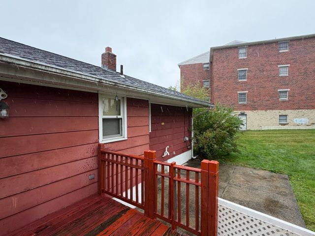 27 Dillon St, Worcester, MA 01604