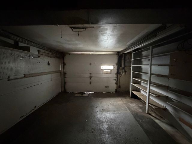 27 Dillon St, Worcester, MA 01604